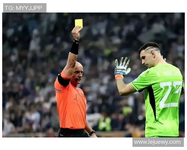 莫拉塔罚失点球拿波里门将表现神勇助球队逆转胜利 莫拉塔罚失点球拿波里门将表现神勇助球队逆转胜利